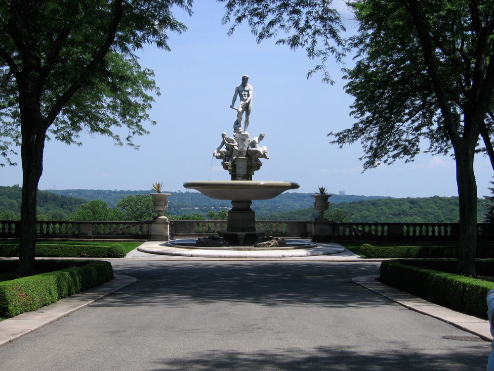 This statue of Hercules dominating his surroundings is at the entrance to Kykuit, the country house of the Rockefeller family. Allusions to power and dominance are obvious.