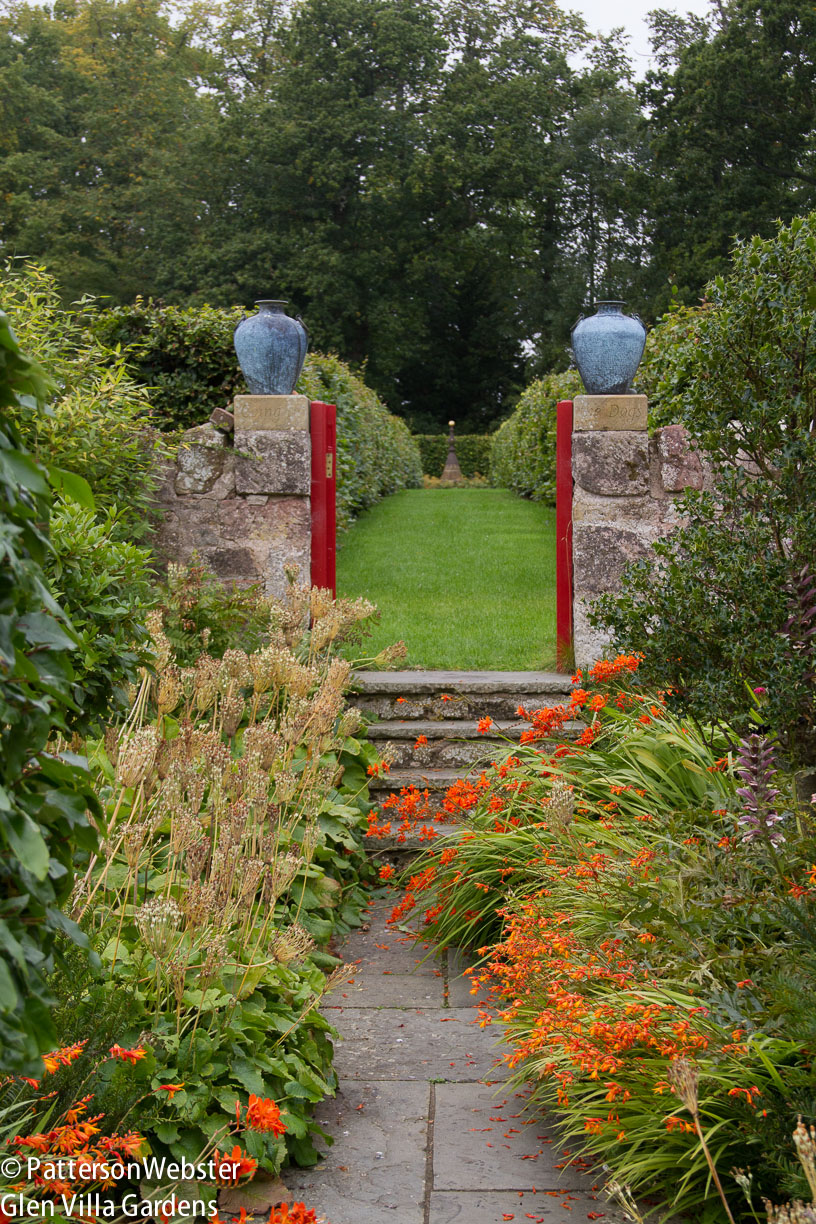 For me, Broadwoodside is inspirational. It is beautifully planted. The colours of plants and architectural elements pleases me enormously. Art in the garden is displayed to its best advantage and there is a touch of humour that makes the experience a true delight. 