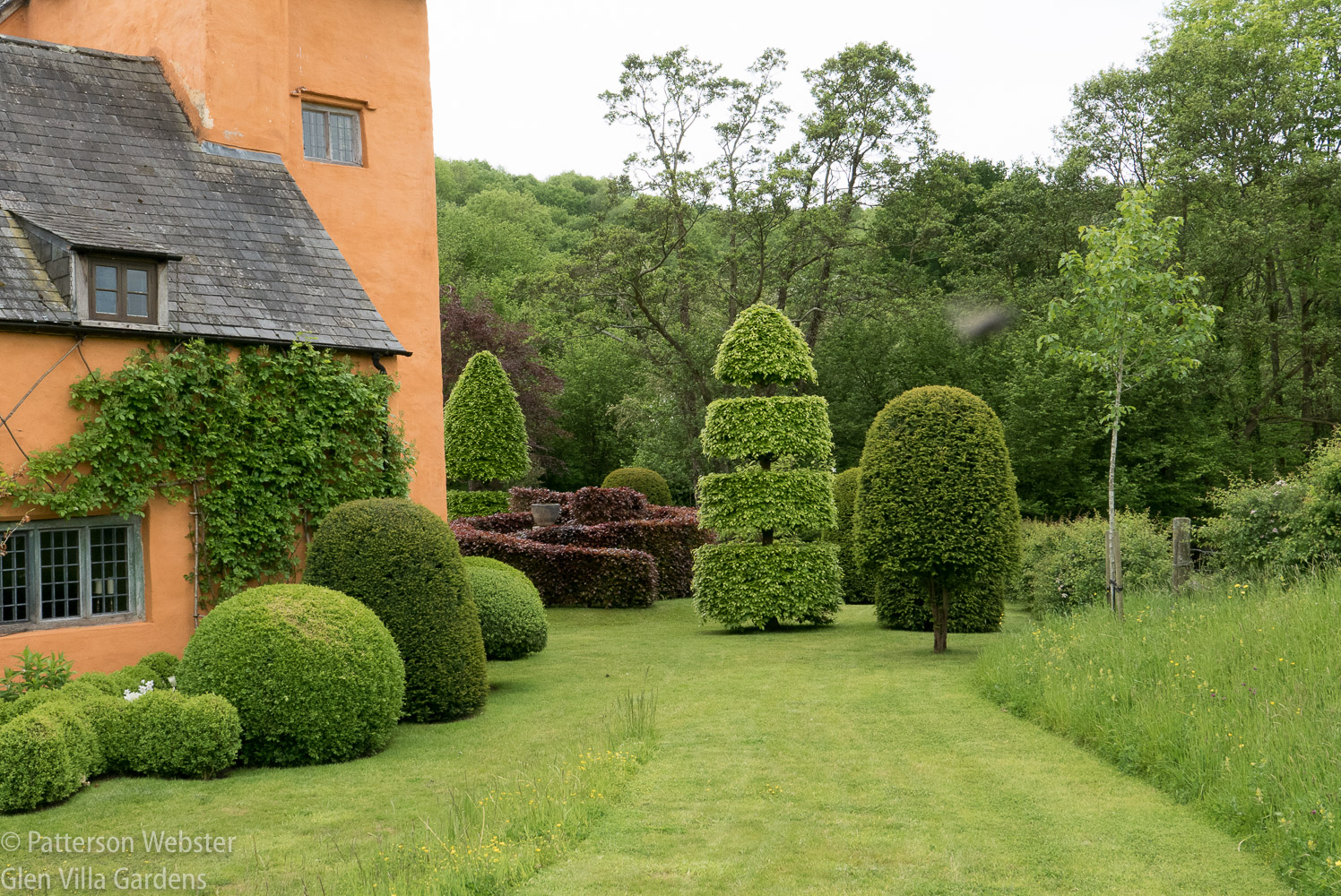 An Exchange of Views - Glen Villa Art Garden