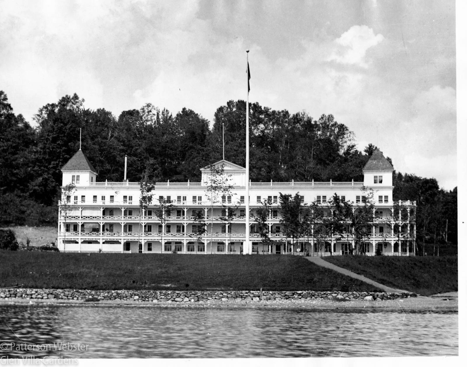 This black and white photo shows the hotel as it was in its heyday.