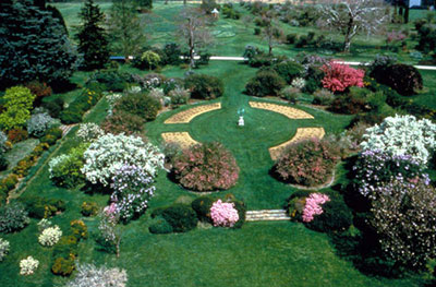 Photo courtesy of Barbara Israel Garden Antiques.